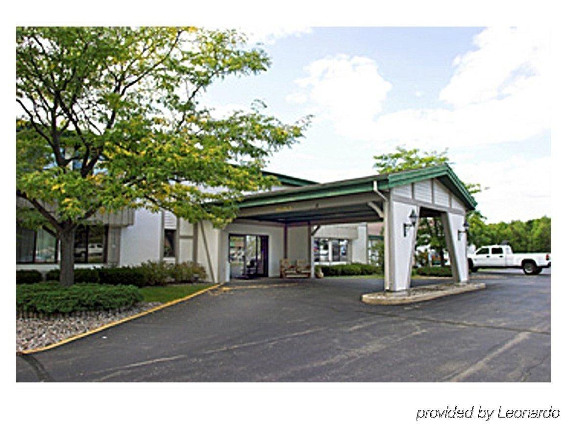Shawano Four Seasons Resort Esterno foto