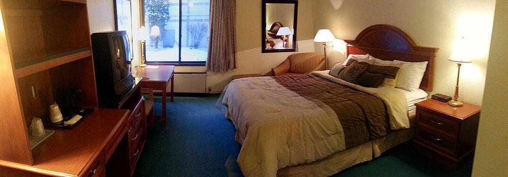 Shawano Four Seasons Resort Esterno foto