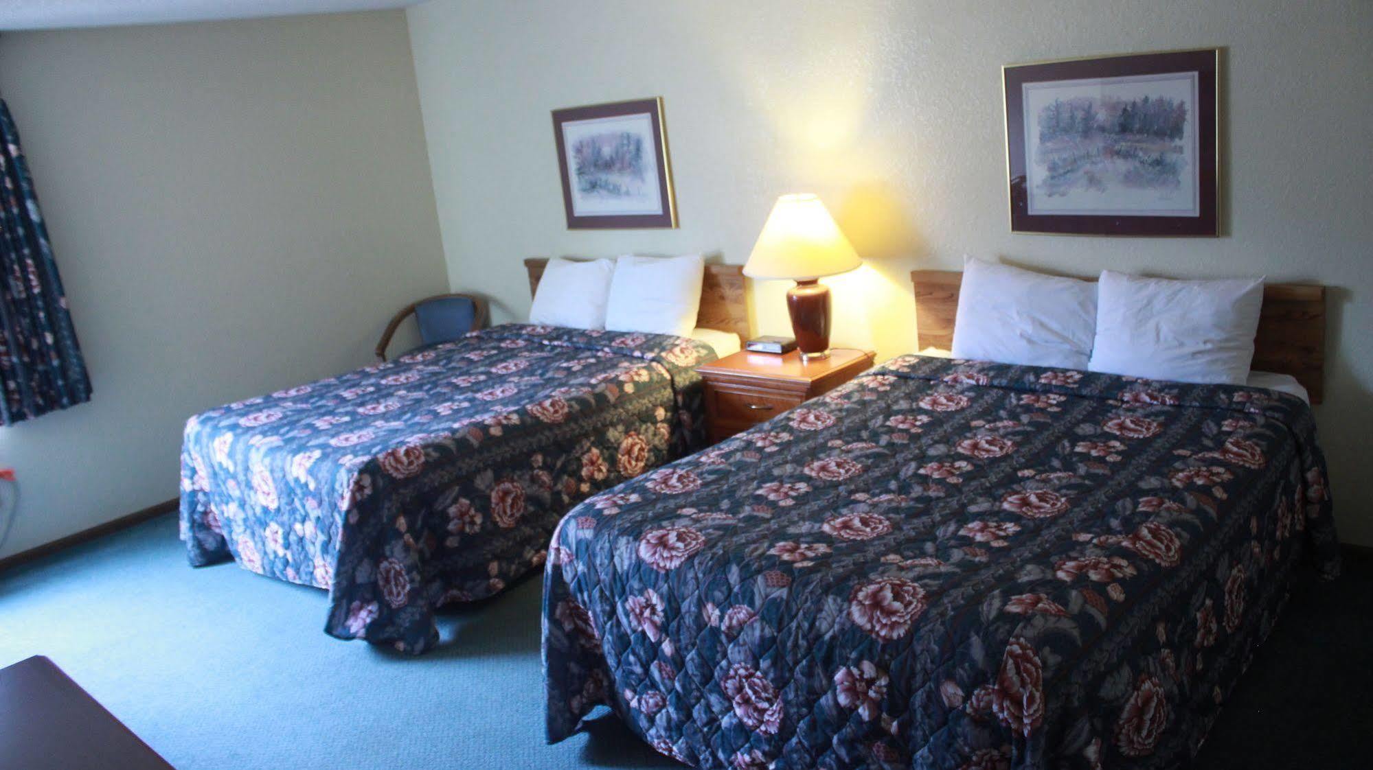 Shawano Four Seasons Resort Esterno foto