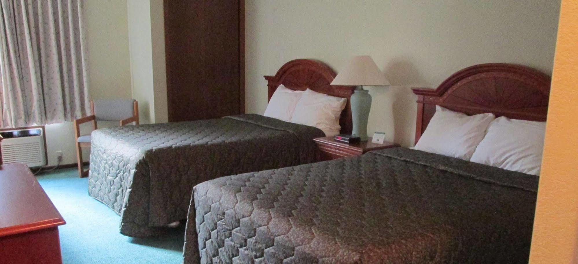 Shawano Four Seasons Resort Esterno foto