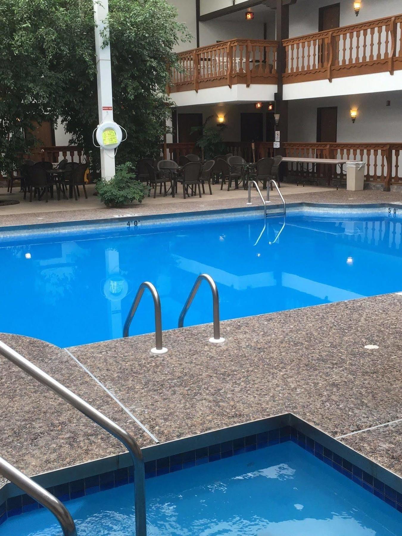 Shawano Four Seasons Resort Esterno foto