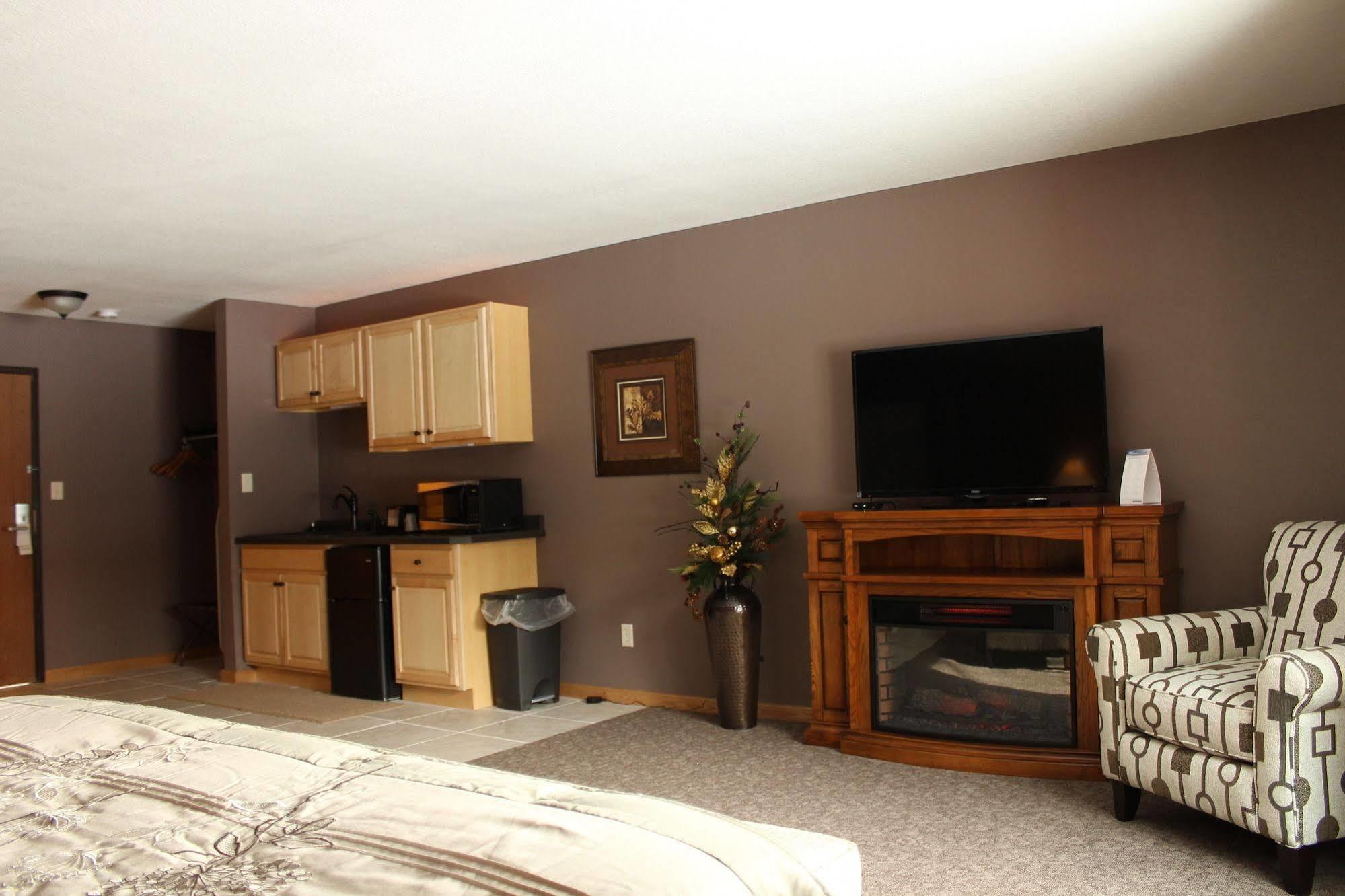 Shawano Four Seasons Resort Esterno foto