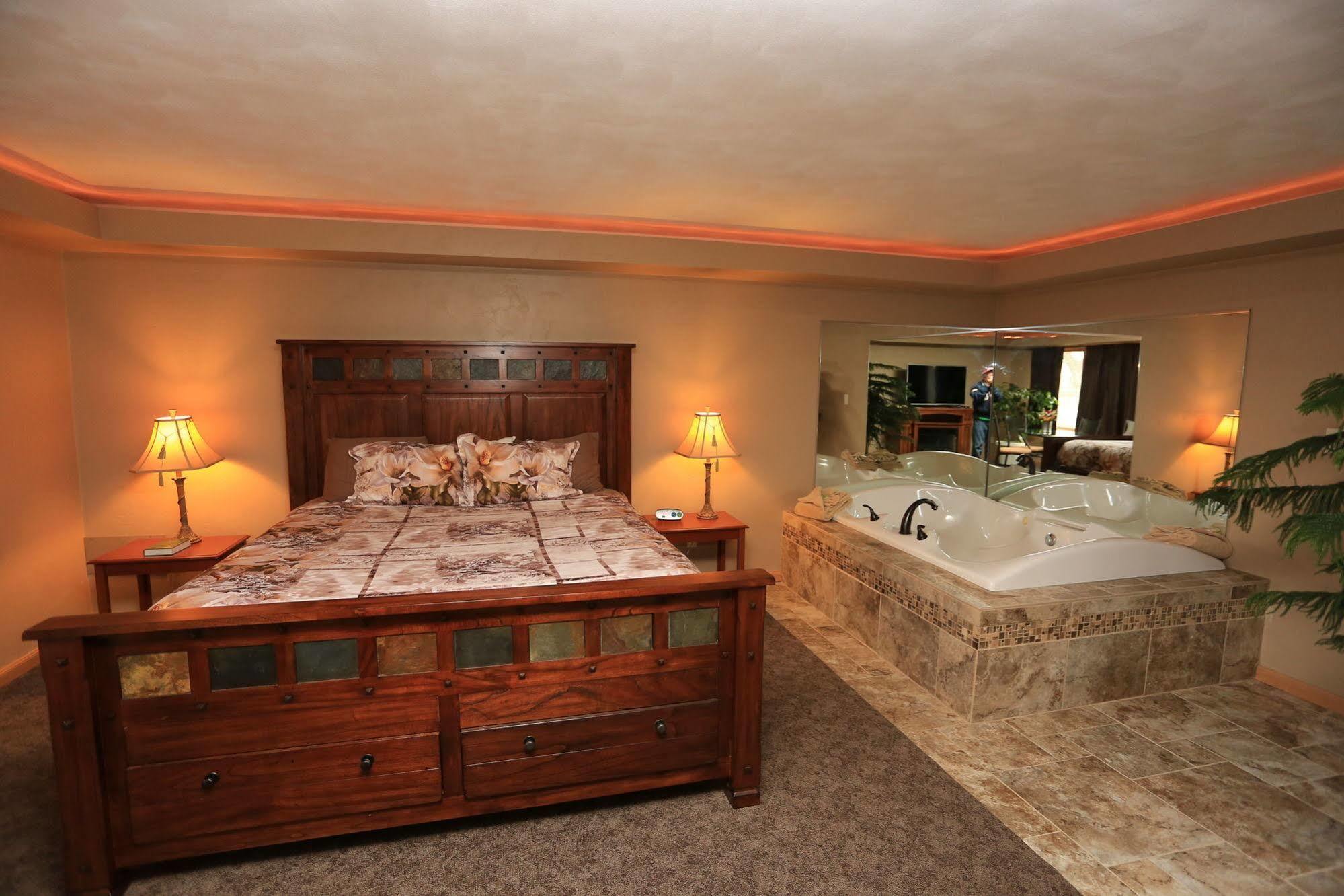 Shawano Four Seasons Resort Esterno foto